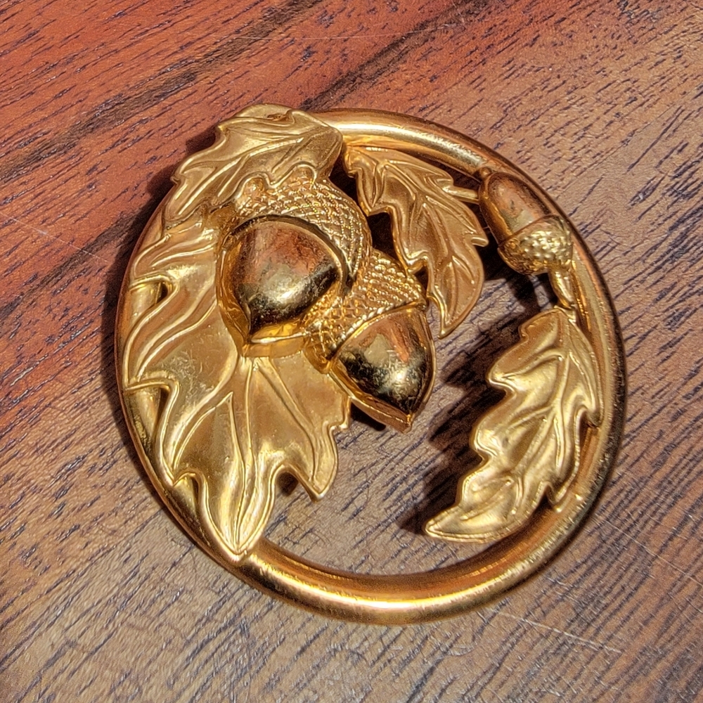 Vintage Round Goldtone Metal Acorn Brooch, Unsigned